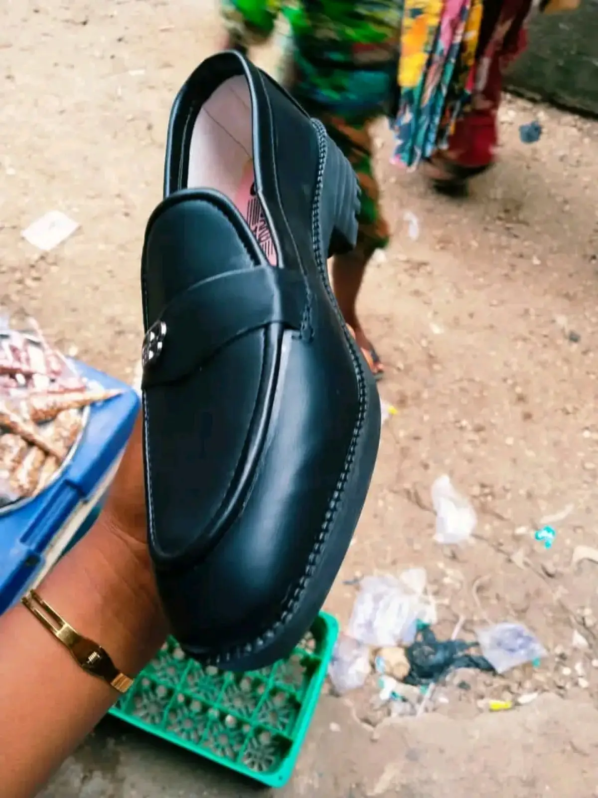 Quality UK Bale of Shoes - Image 1