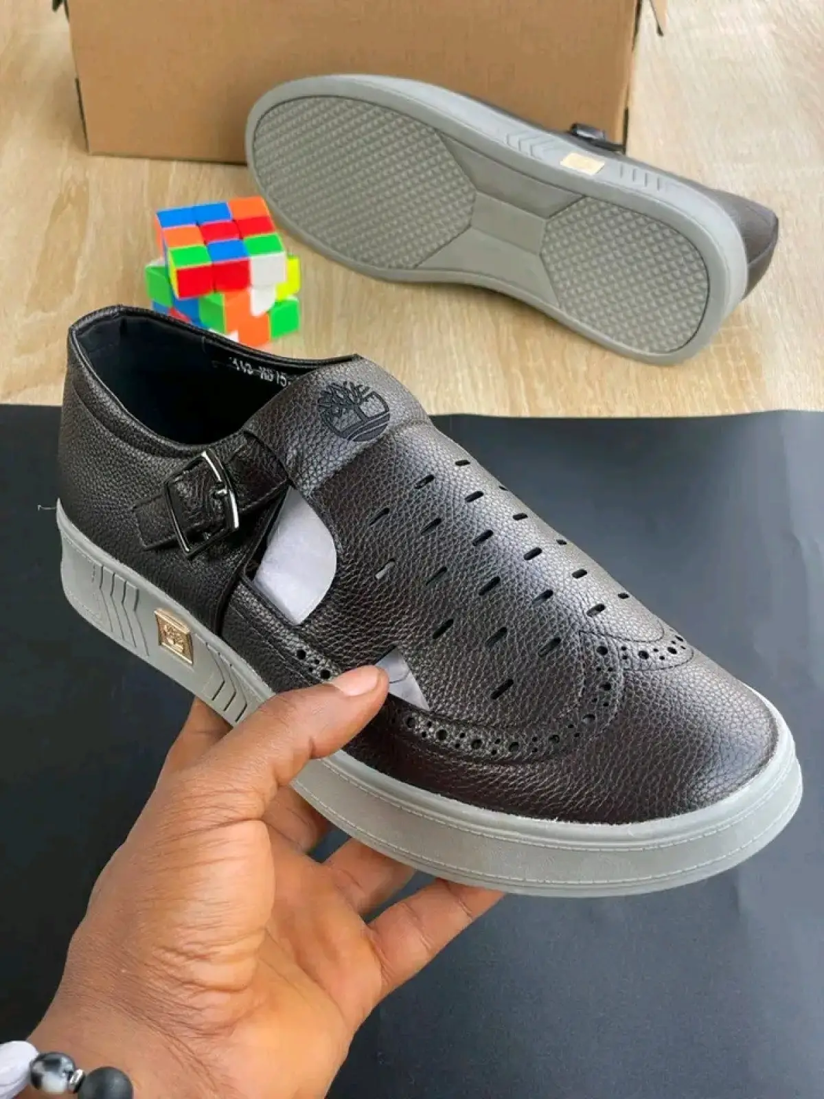 Quality UK Bale of Shoes - Image 3