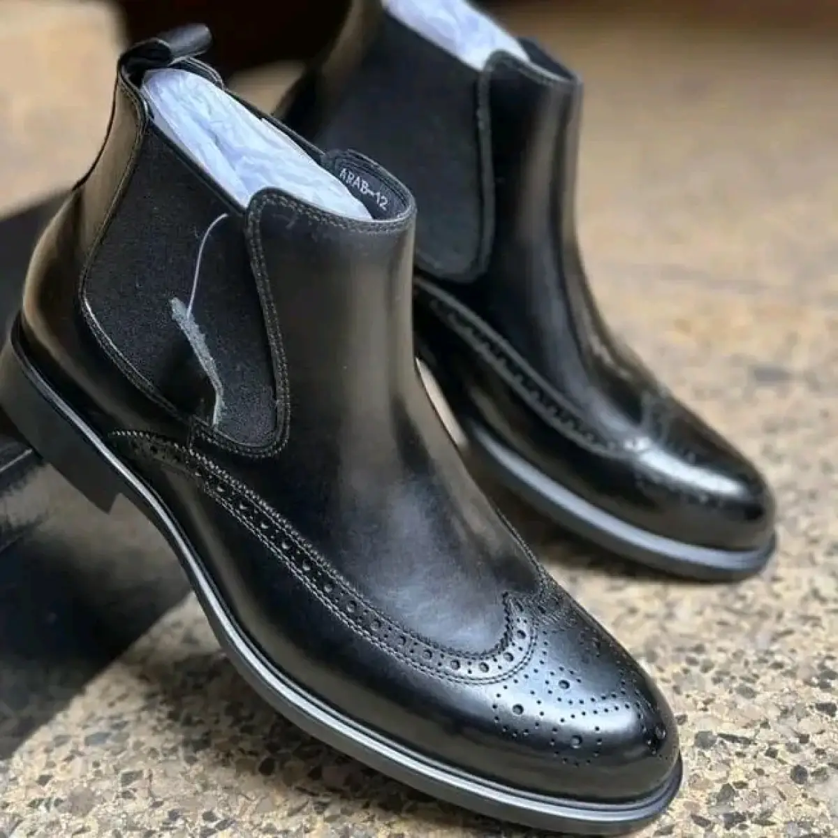 Quality UK Bale of Shoes - Image 12