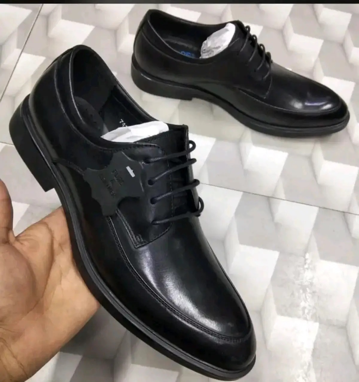 First Class UK Grade AA Bale of Shoes - Image 10