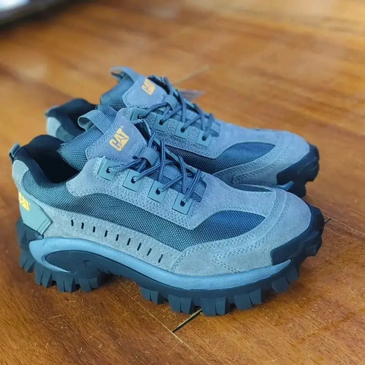 First Class UK Grade AA Bale of Shoes - Image 11