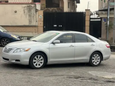 2009 Toyota Camry XLE V6 Thumbstart