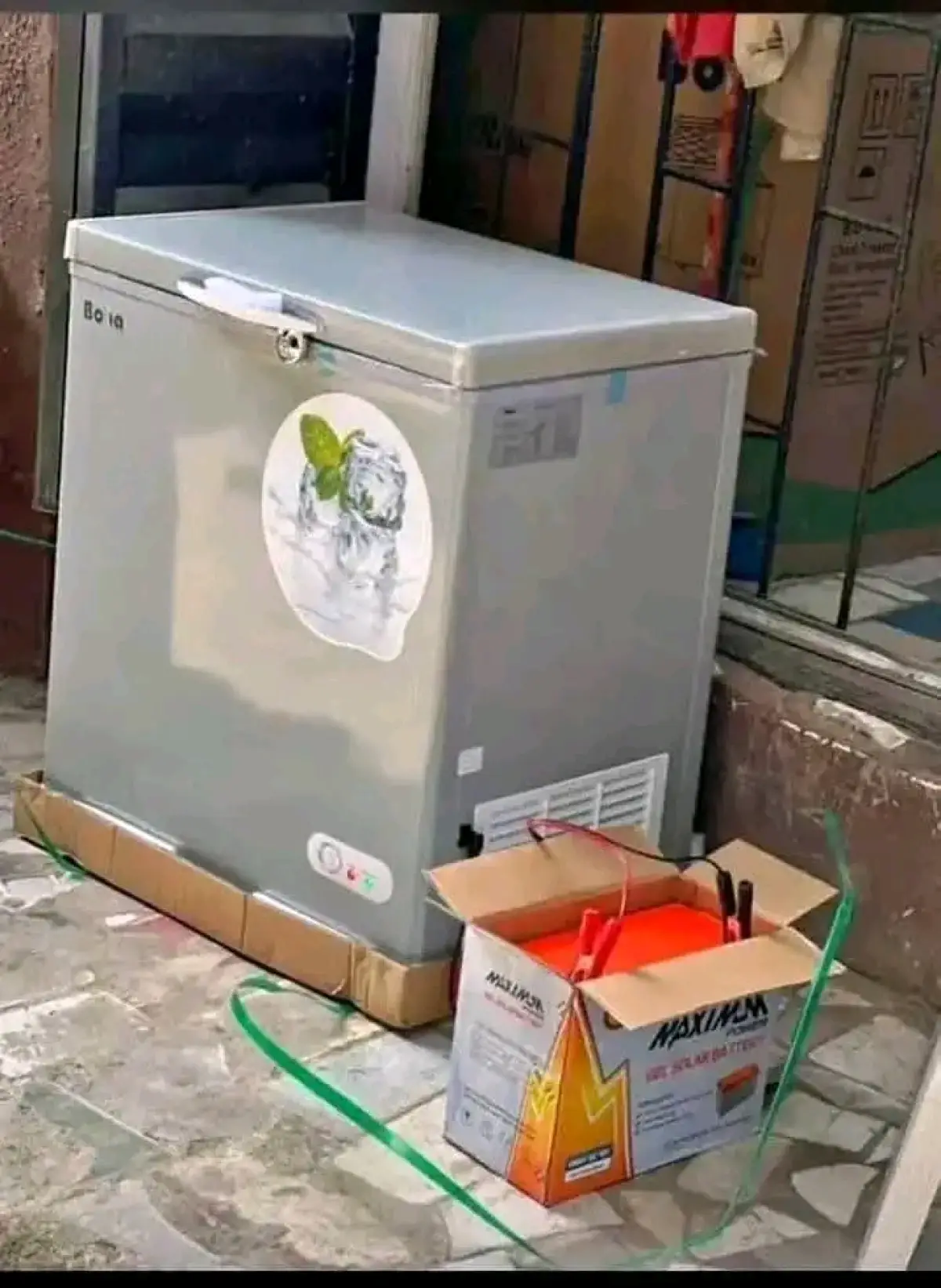 Brand New sunking solar freezer one door - Image 2