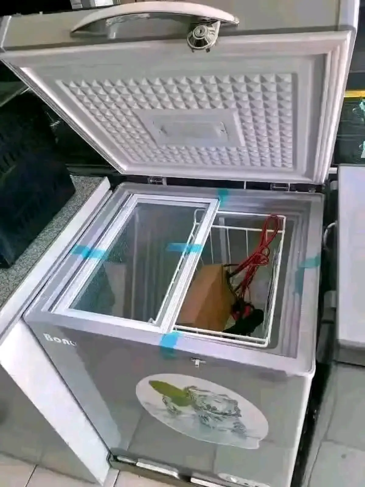 Sunking solar freezer one door Available - Image 3