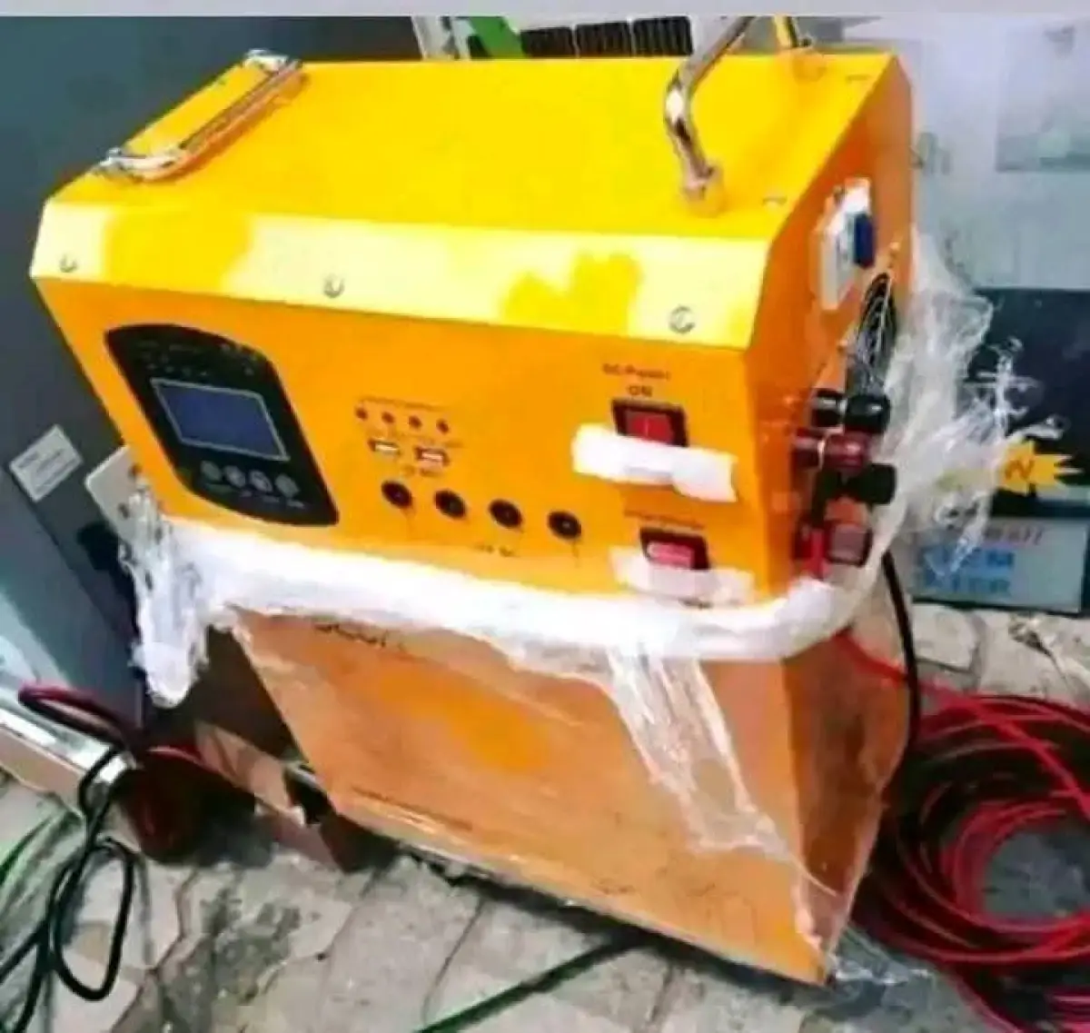 Qasa solar generator Available - Image 1