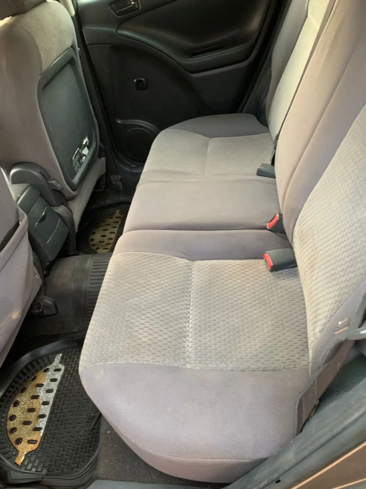 Registered 2005 Toyota Matrix - Excellent - Image 3