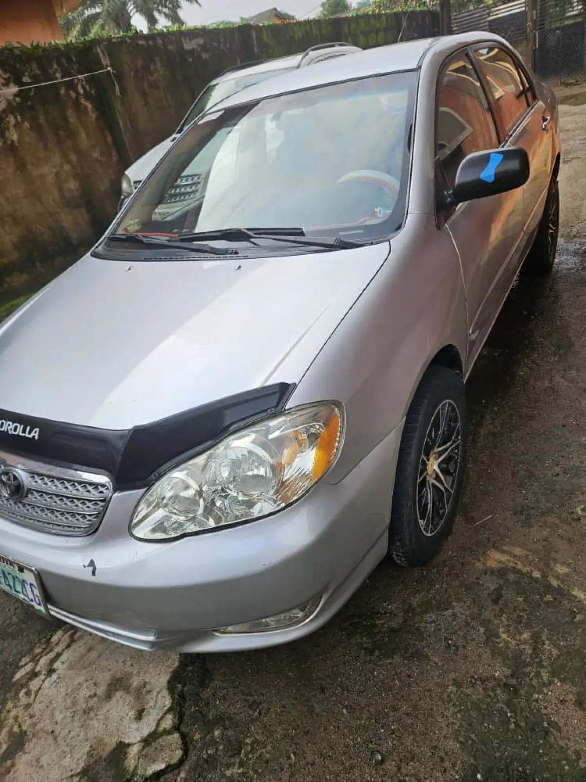 Toyota Corolla 2004 model LE - Image 1