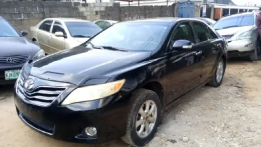 Reg Toyota Camry 2011 Model