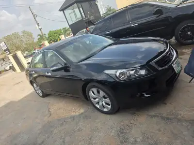 Honda Accord 2010 model 4plug