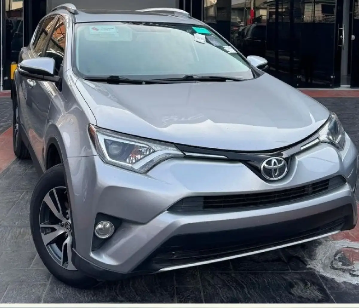 Spotless 2016 Tokunbo Rav4 XLE - Image 1
