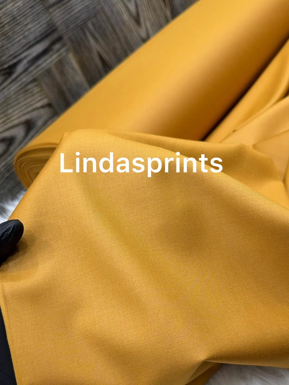 Mens fabrics for all types of outfits - Image 1