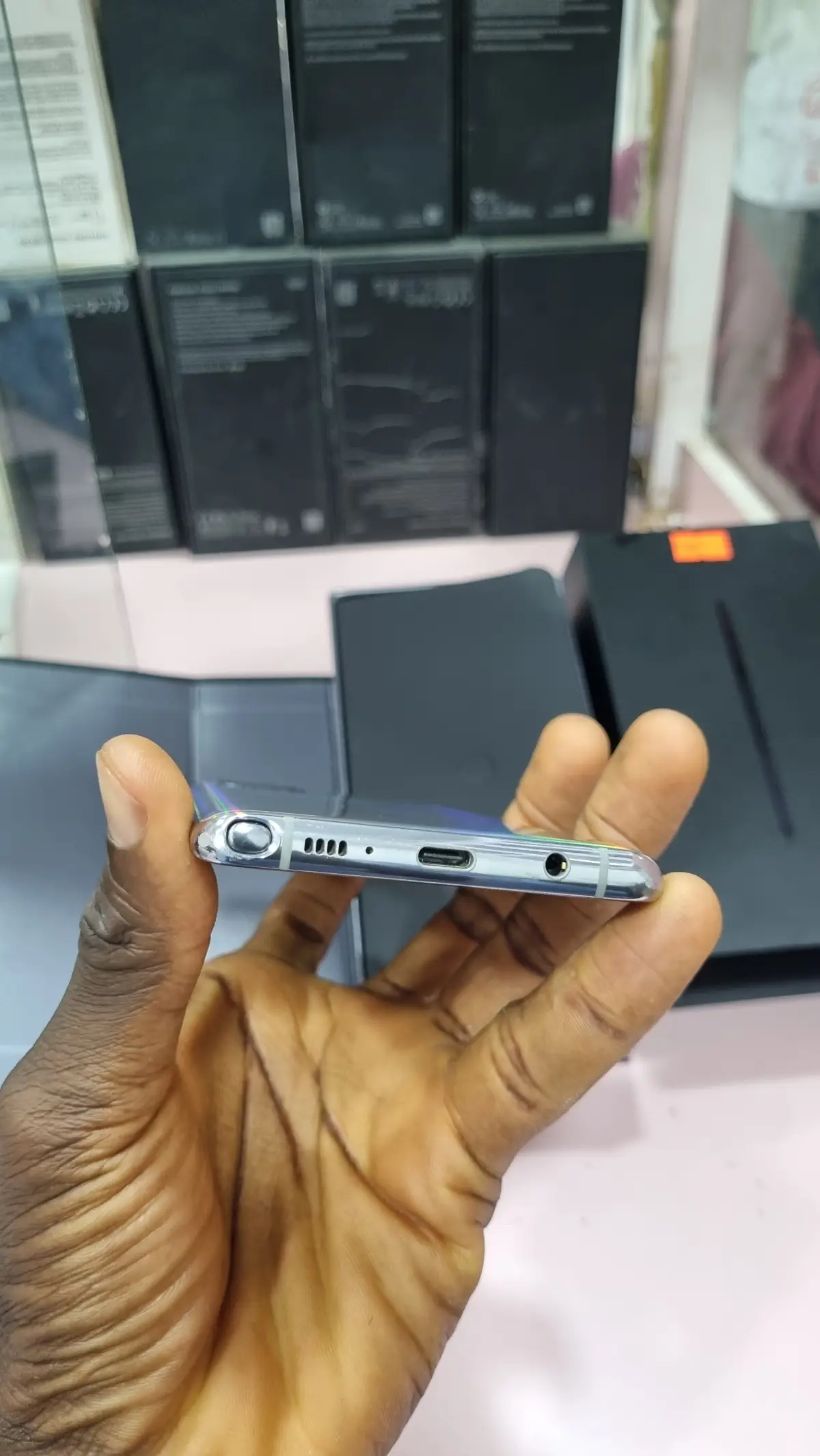 Samsung Galaxy Note 10 Lite - Image 4