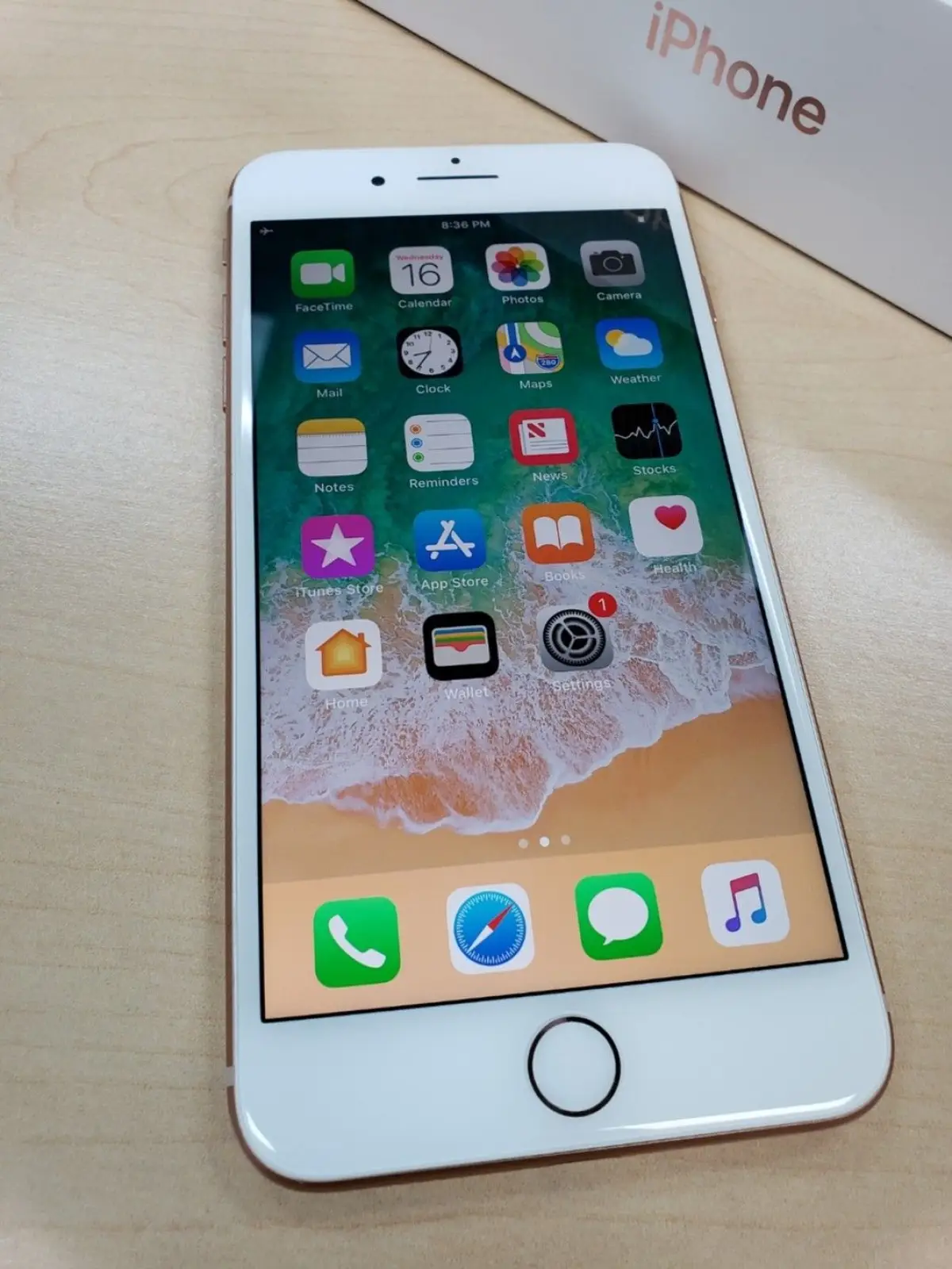 Iphone 8 plus - Image 1