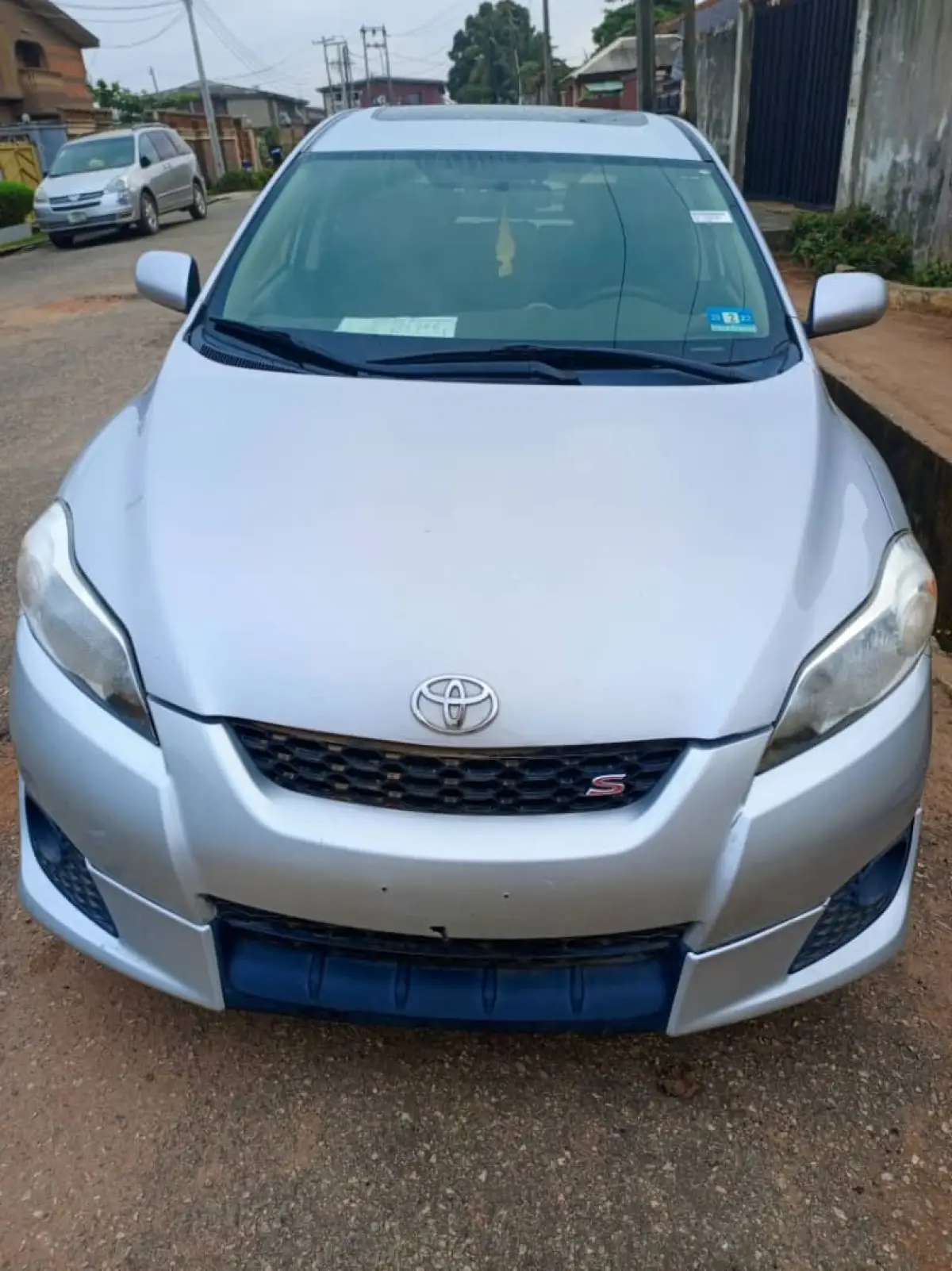 Clean Toyota matrix 2008for sale - Image 4
