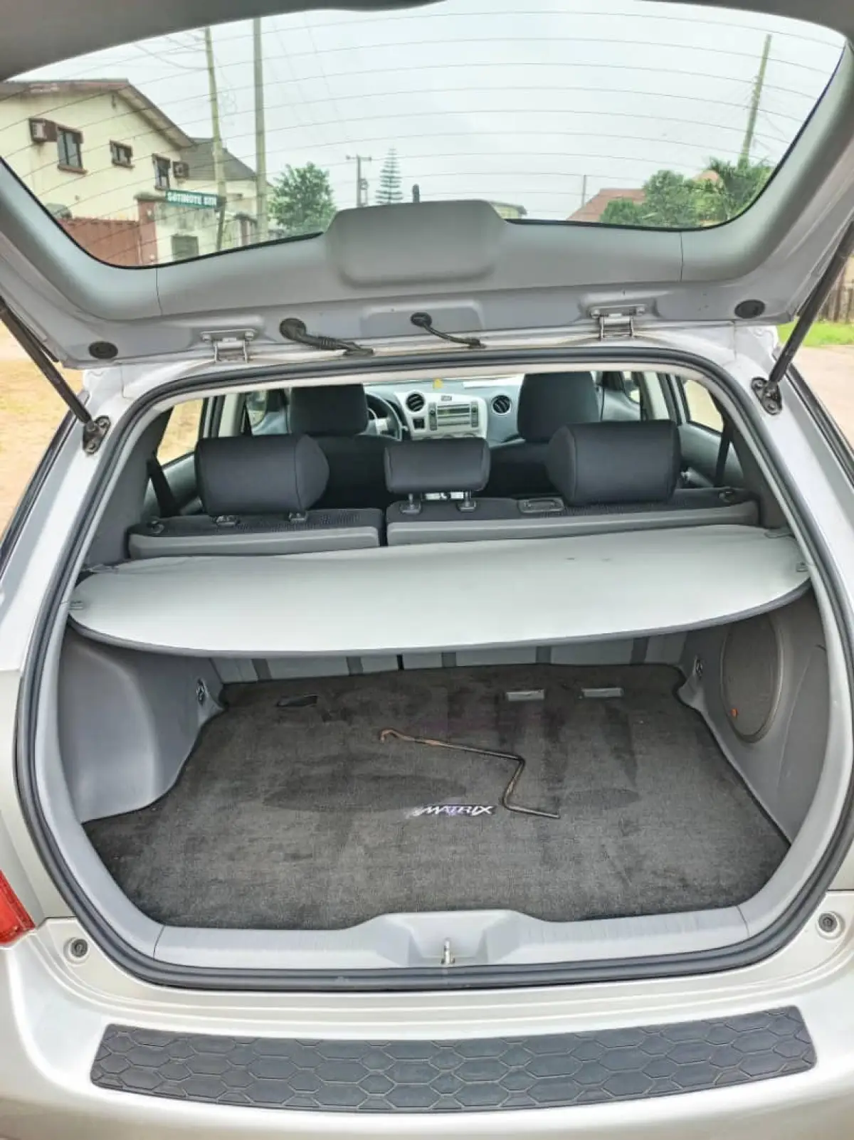 Clean Toyota matrix 2008for sale - Image 5