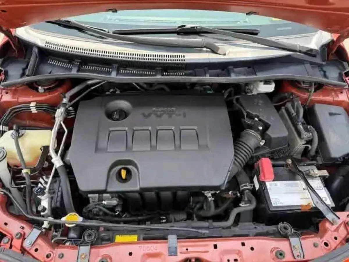 2013 Toyota Corolla sport - Image 4