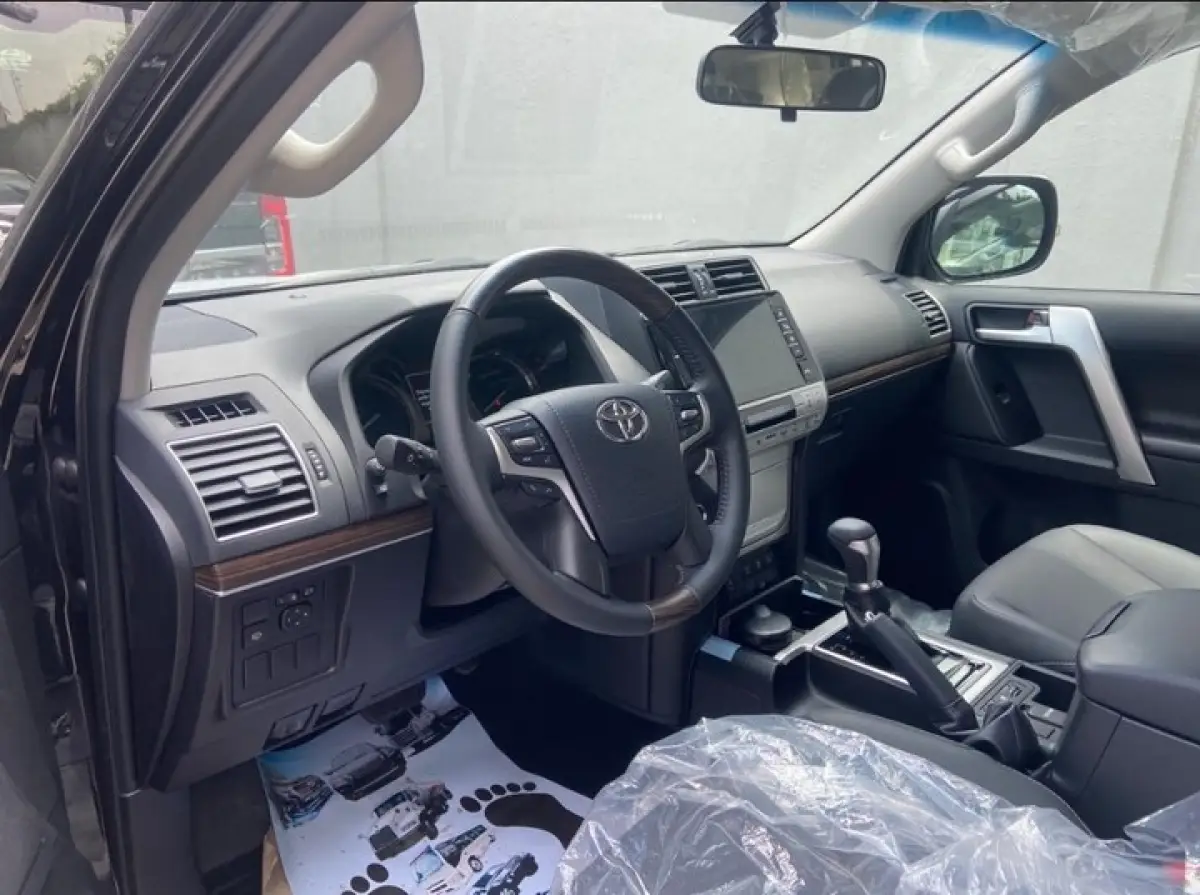 2024 Model Toyota Prado Vr Brand New - Image 5