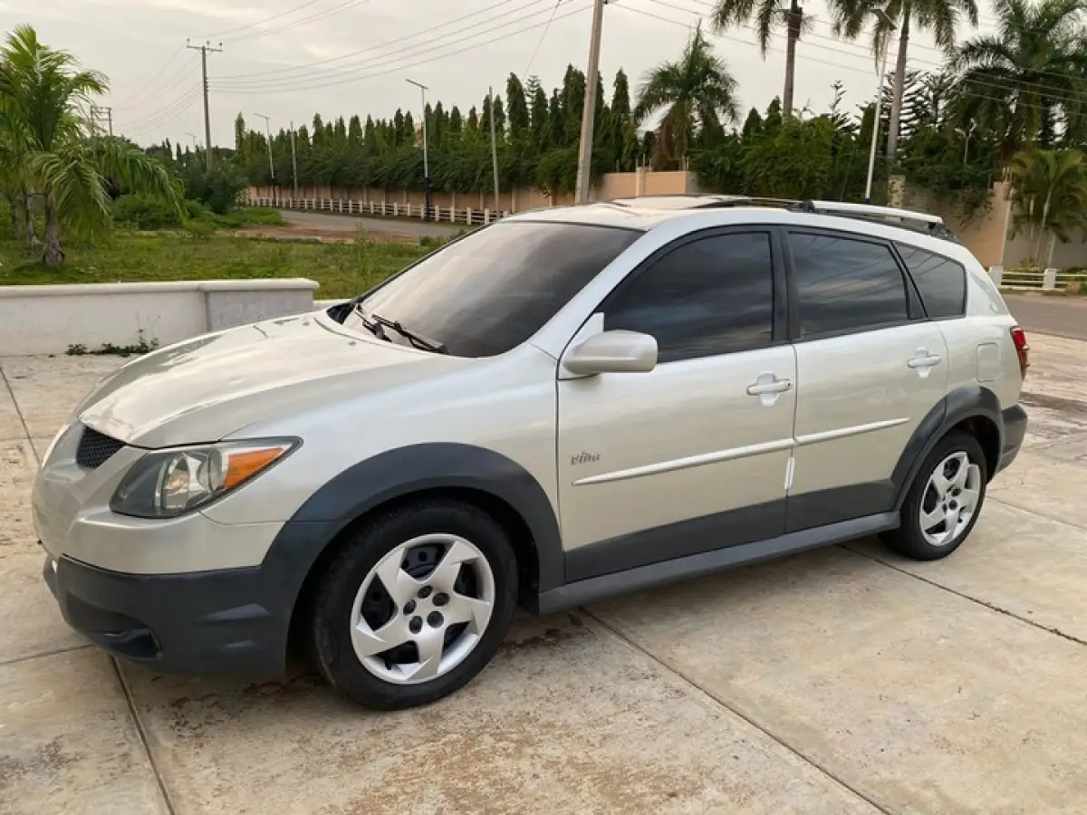 UK use Pontiac vibe 2004 - Image 3