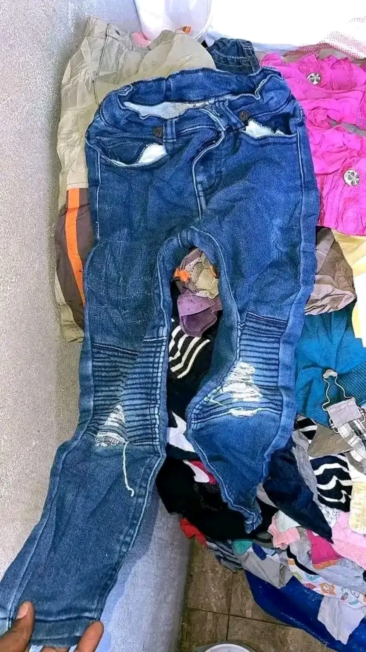 A First Class Grade AA UK Bale Of Children Bale - Image 2