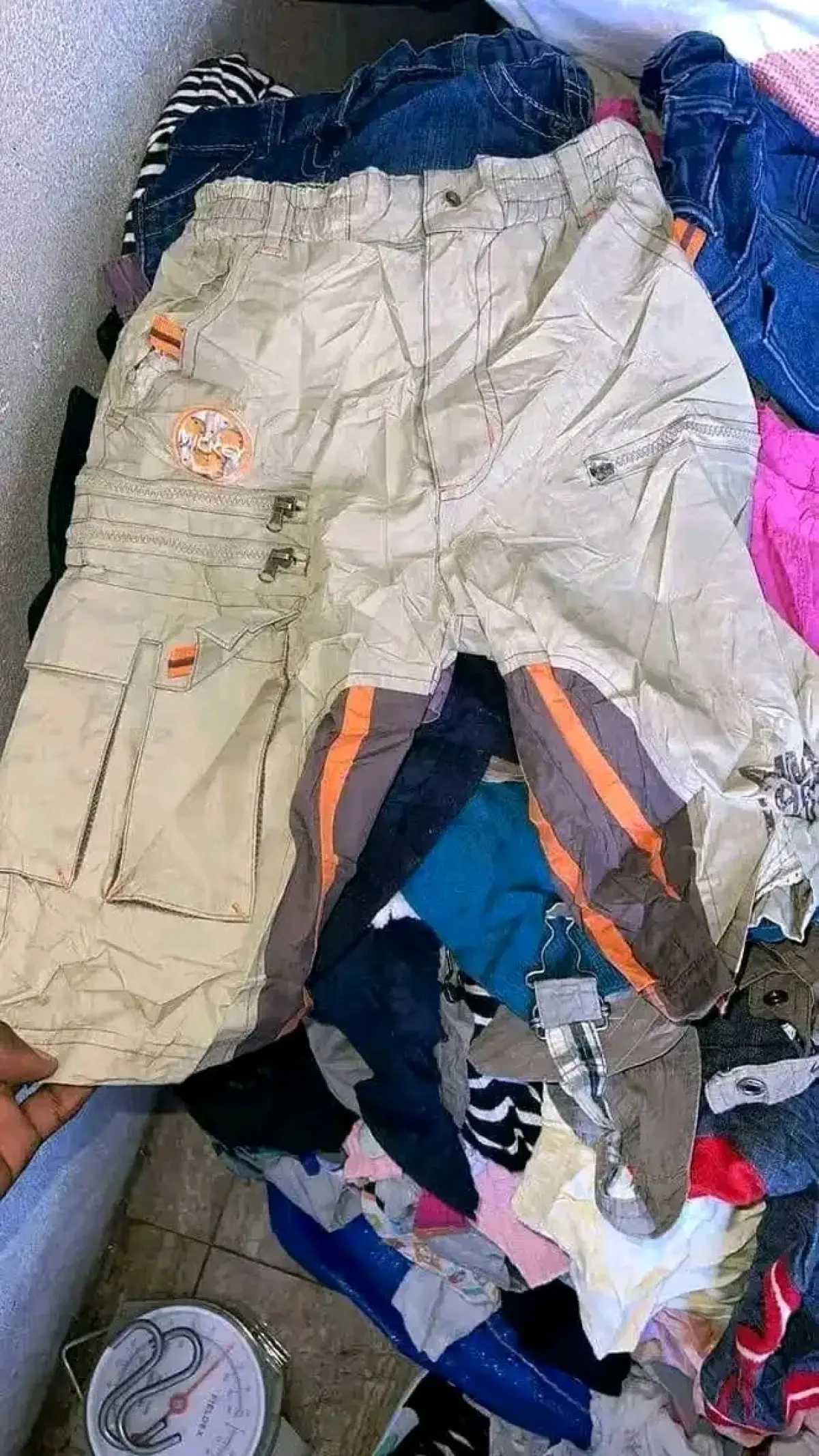 A First Class Grade AA UK Bale Of Children Bale - Image 3