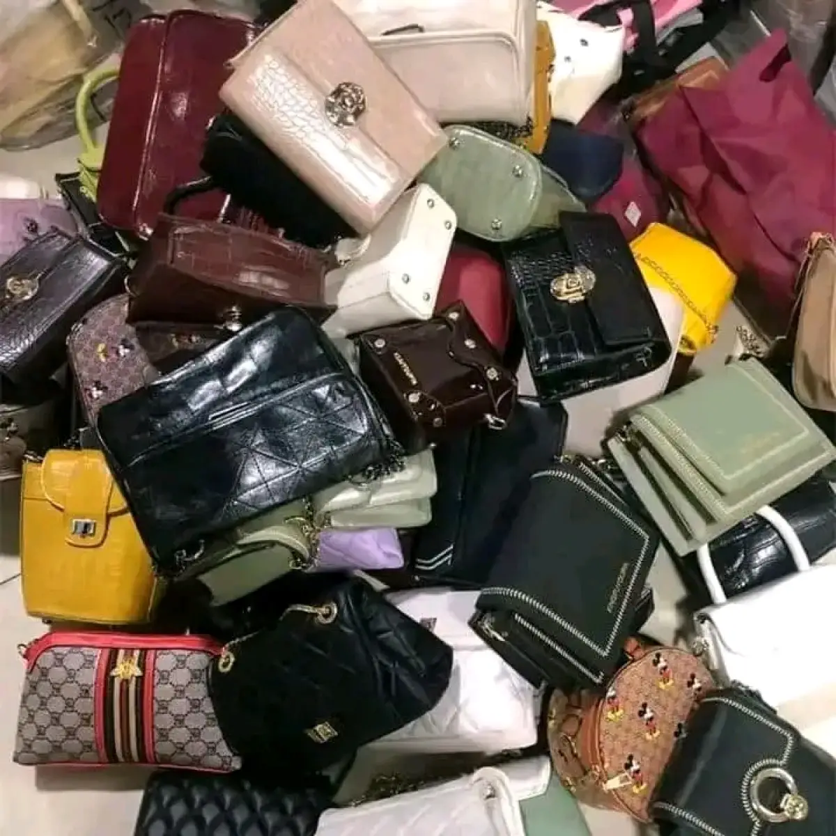 Uk Bale Of Children Bags - Image 9