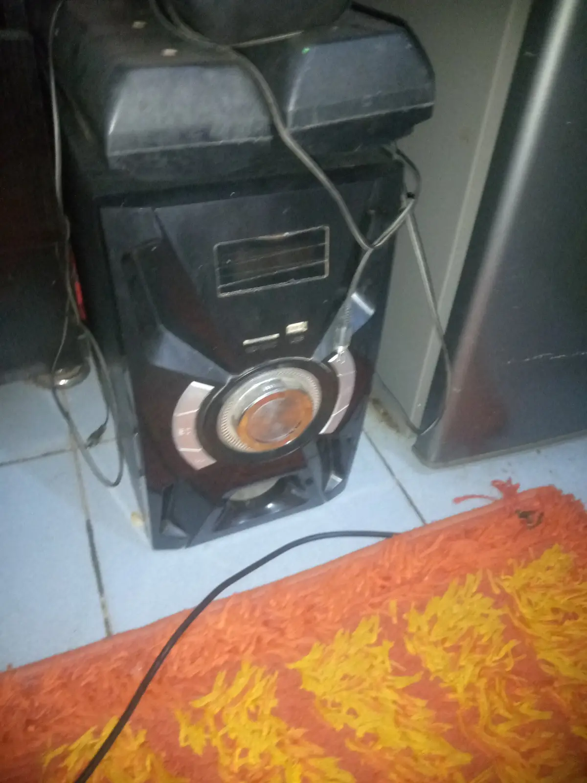 Used 26inch LG TV And Home theater - Image 5