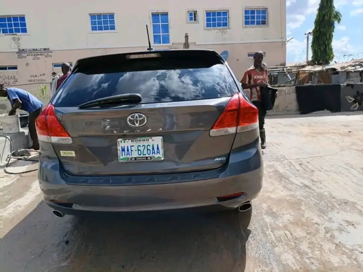 2010 Toyota Venza - Image 5