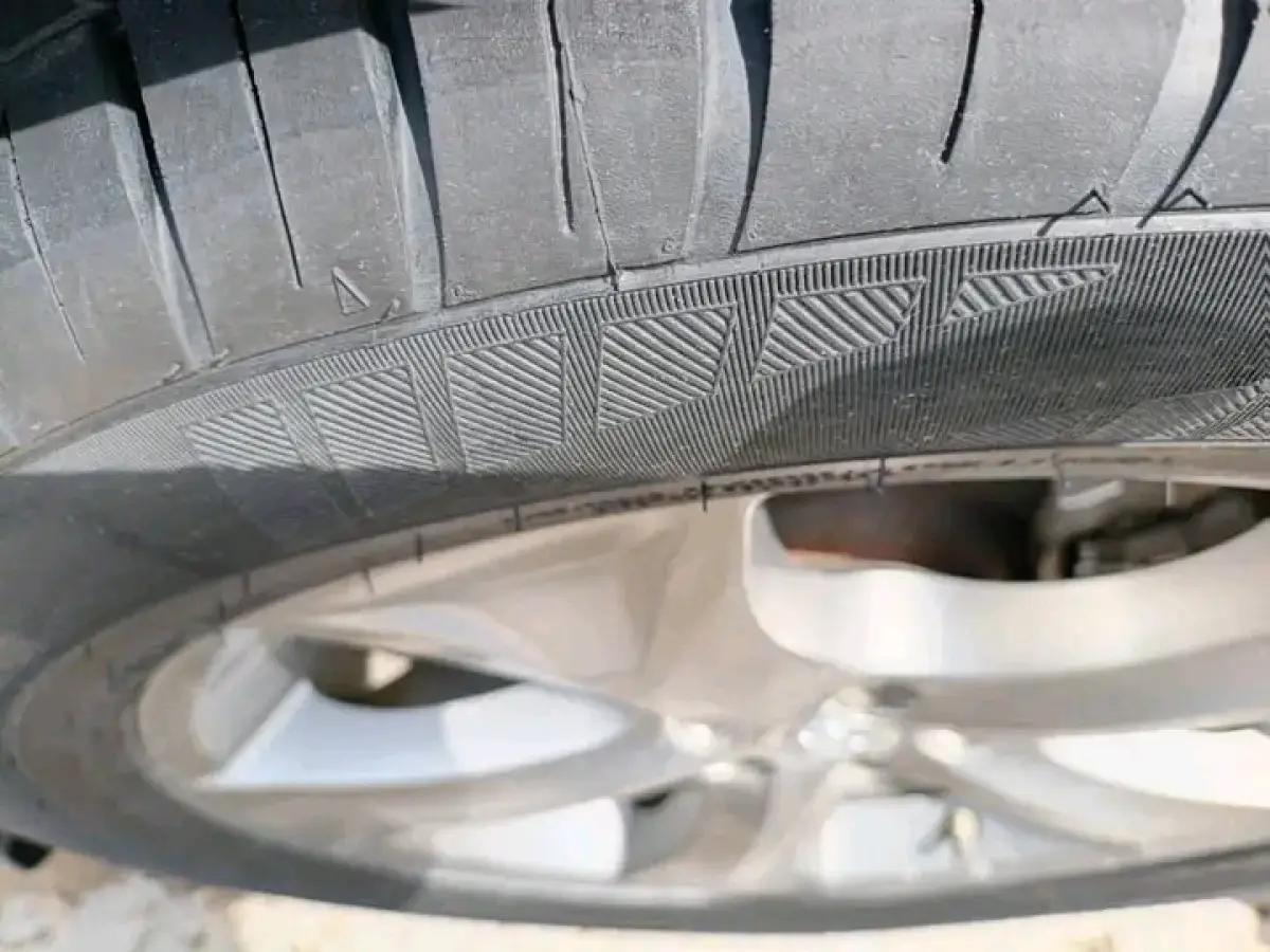 2010 Toyota Venza - Image 14