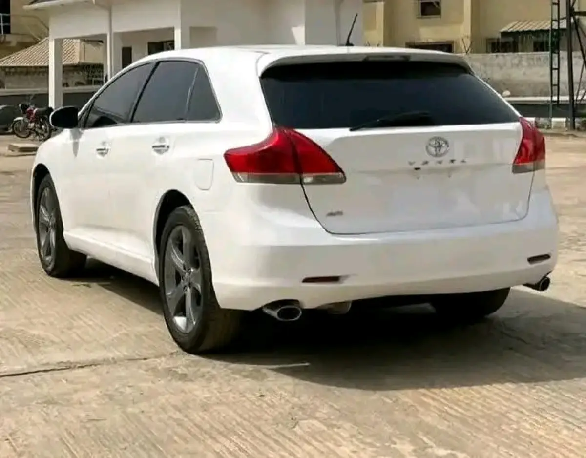 Toyota Venza - Image 3