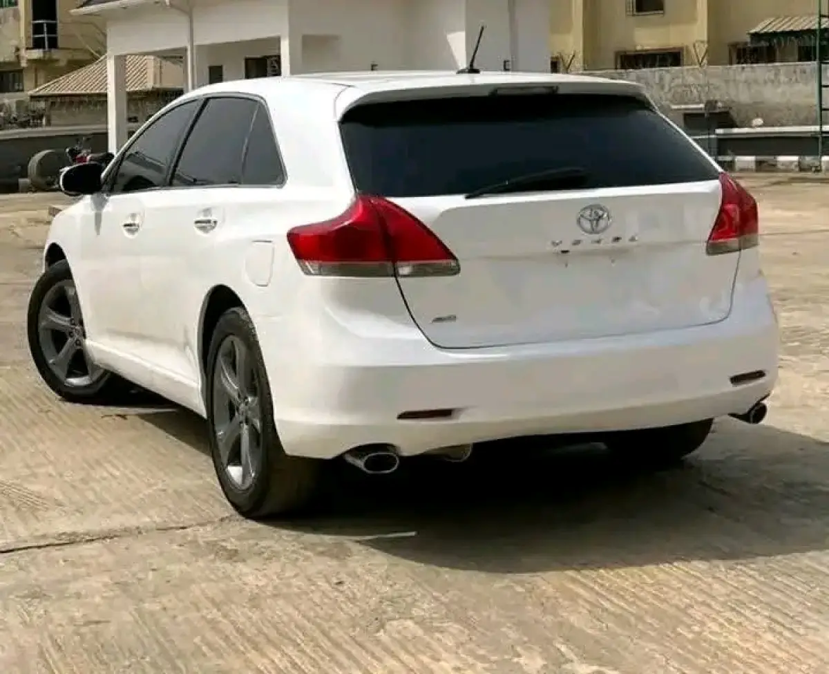 Toyota Venza - Image 4