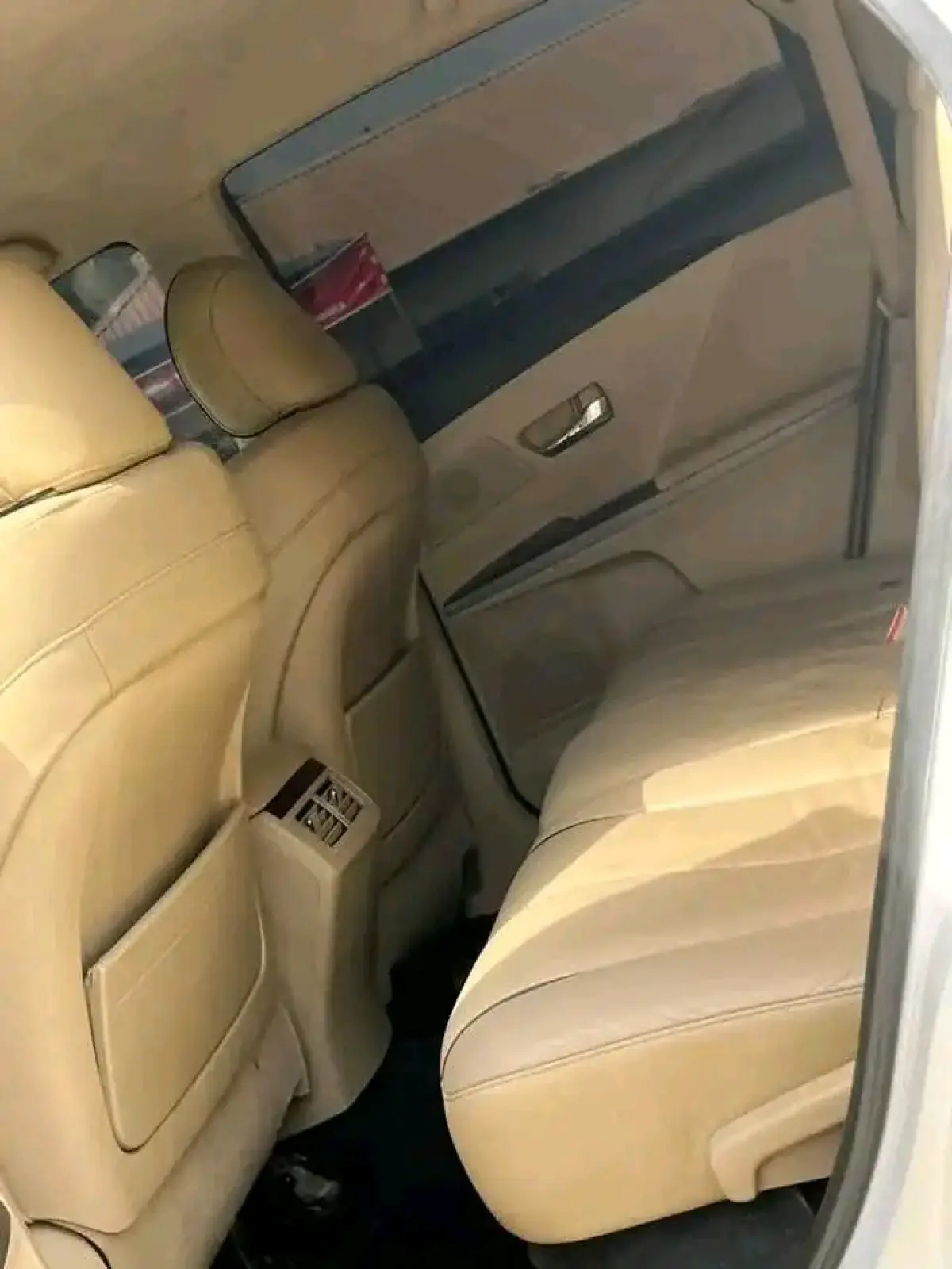 Toyota Venza - Image 9