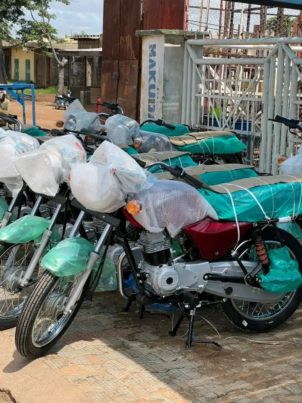 Bajaj Boxer - Image 3