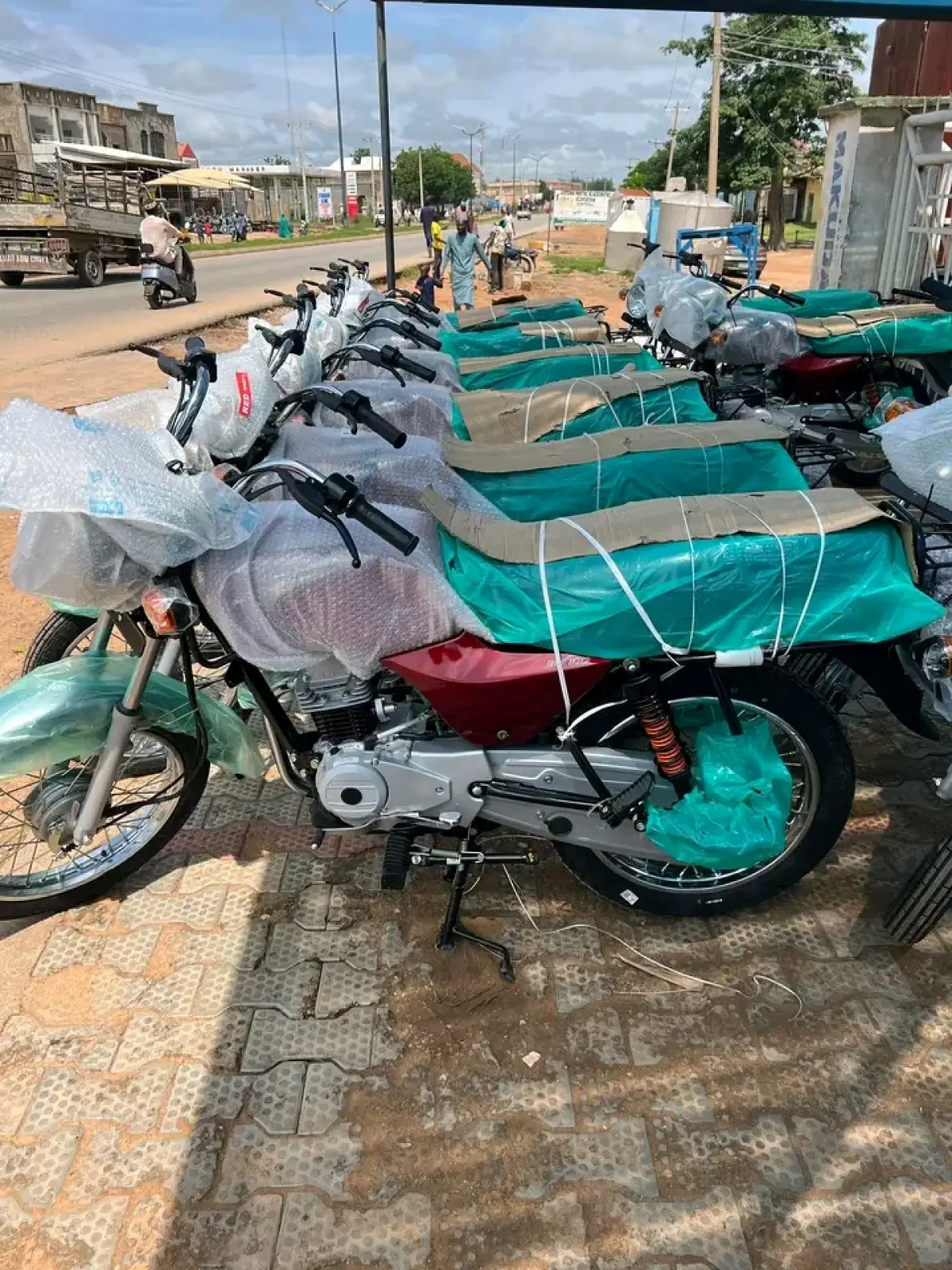 Bajaj Boxer - Image 4