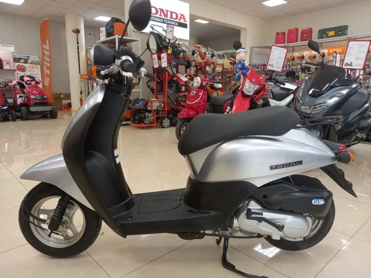 Today Honda Scooter - Image 3