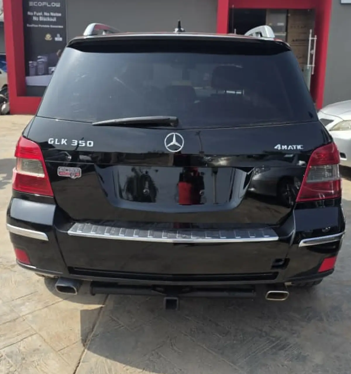 Mercedes Benz GLK350 2011 model - Image 1
