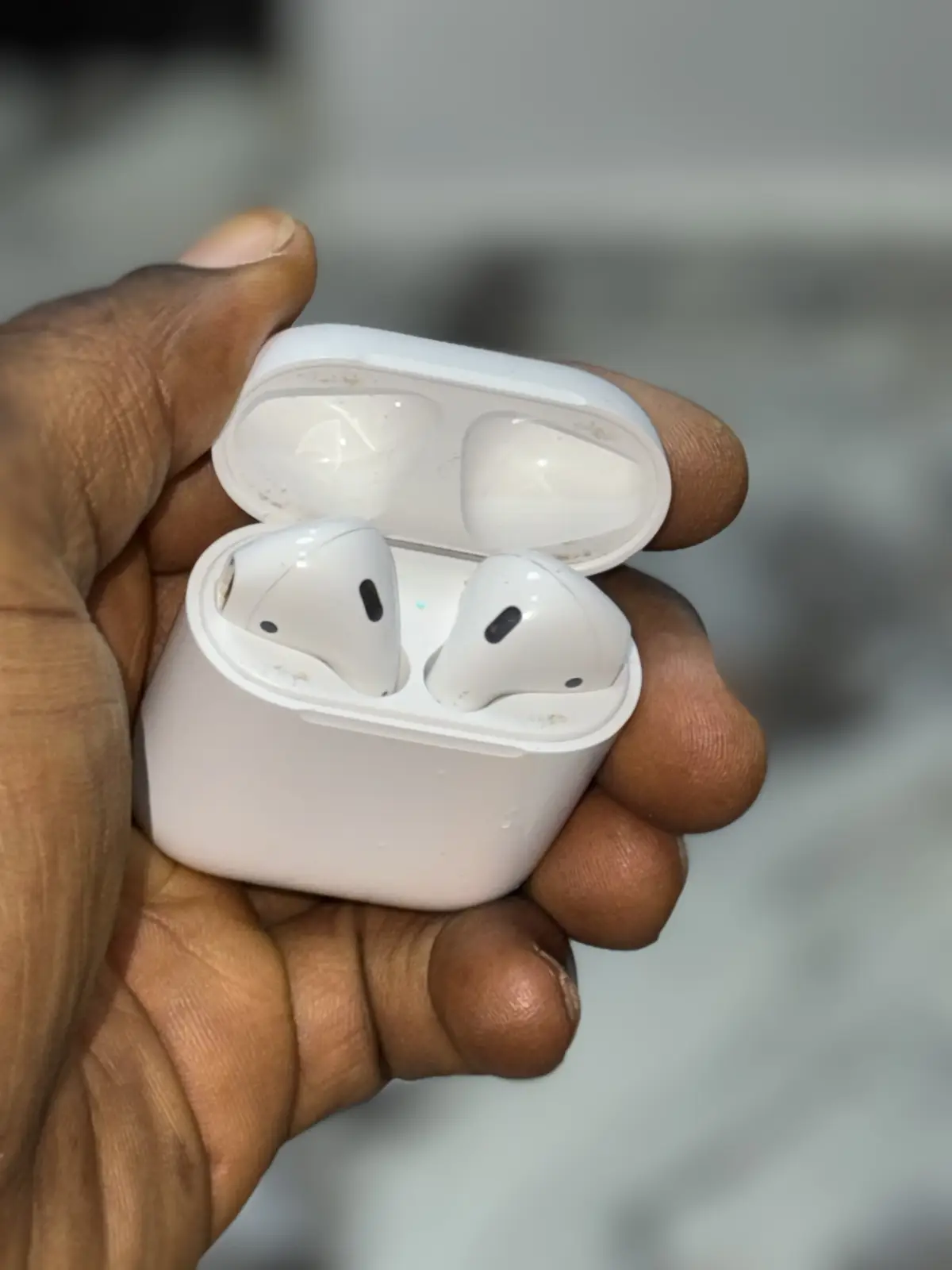 Apple AirPod 2 second generation - Image 3