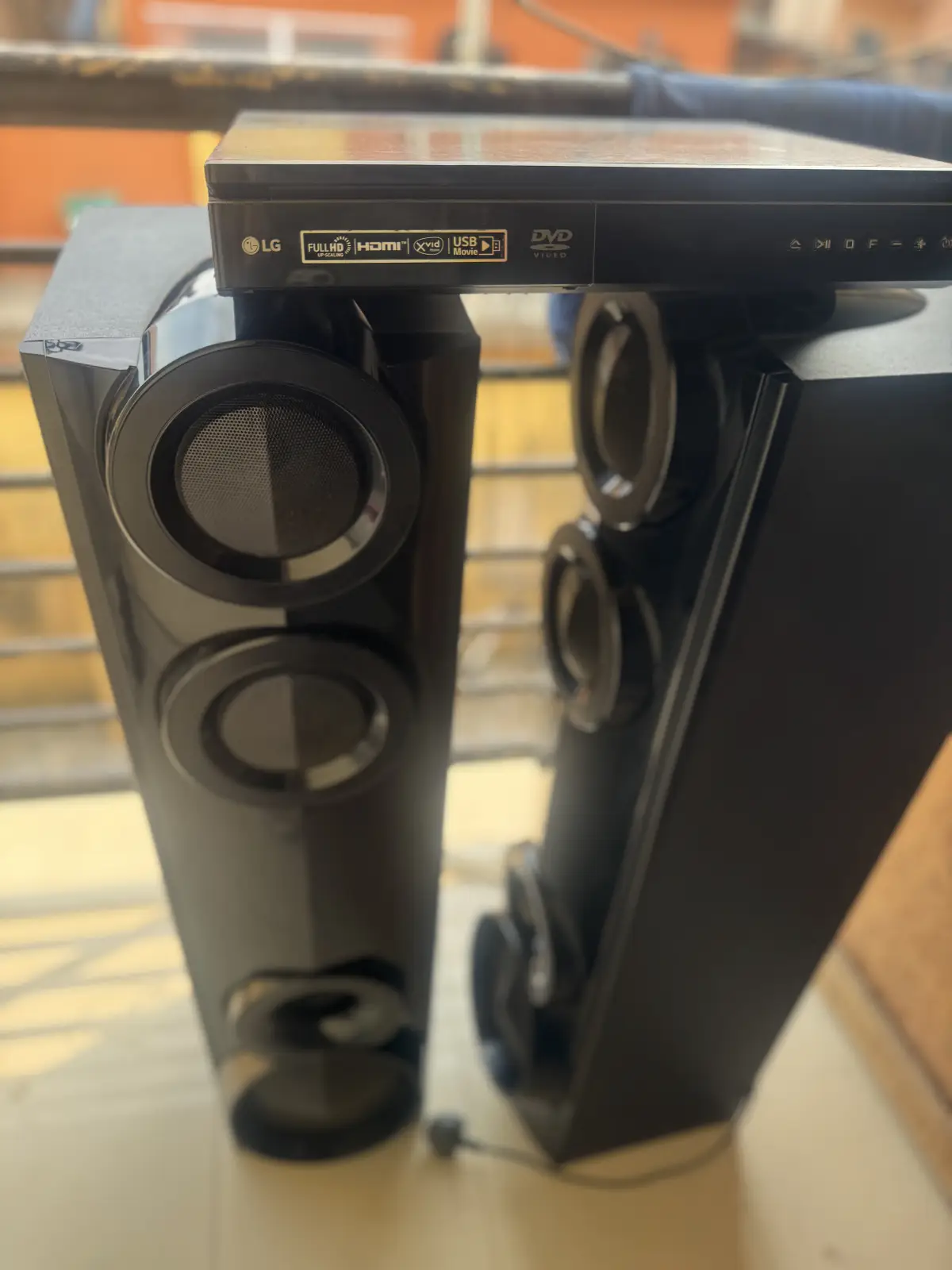 LG Home theater Model S65T3-S - Image 2