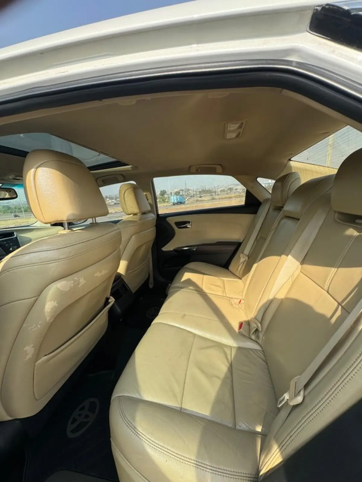 TOYOTA AVALON Sharp Naija Used - Image 3