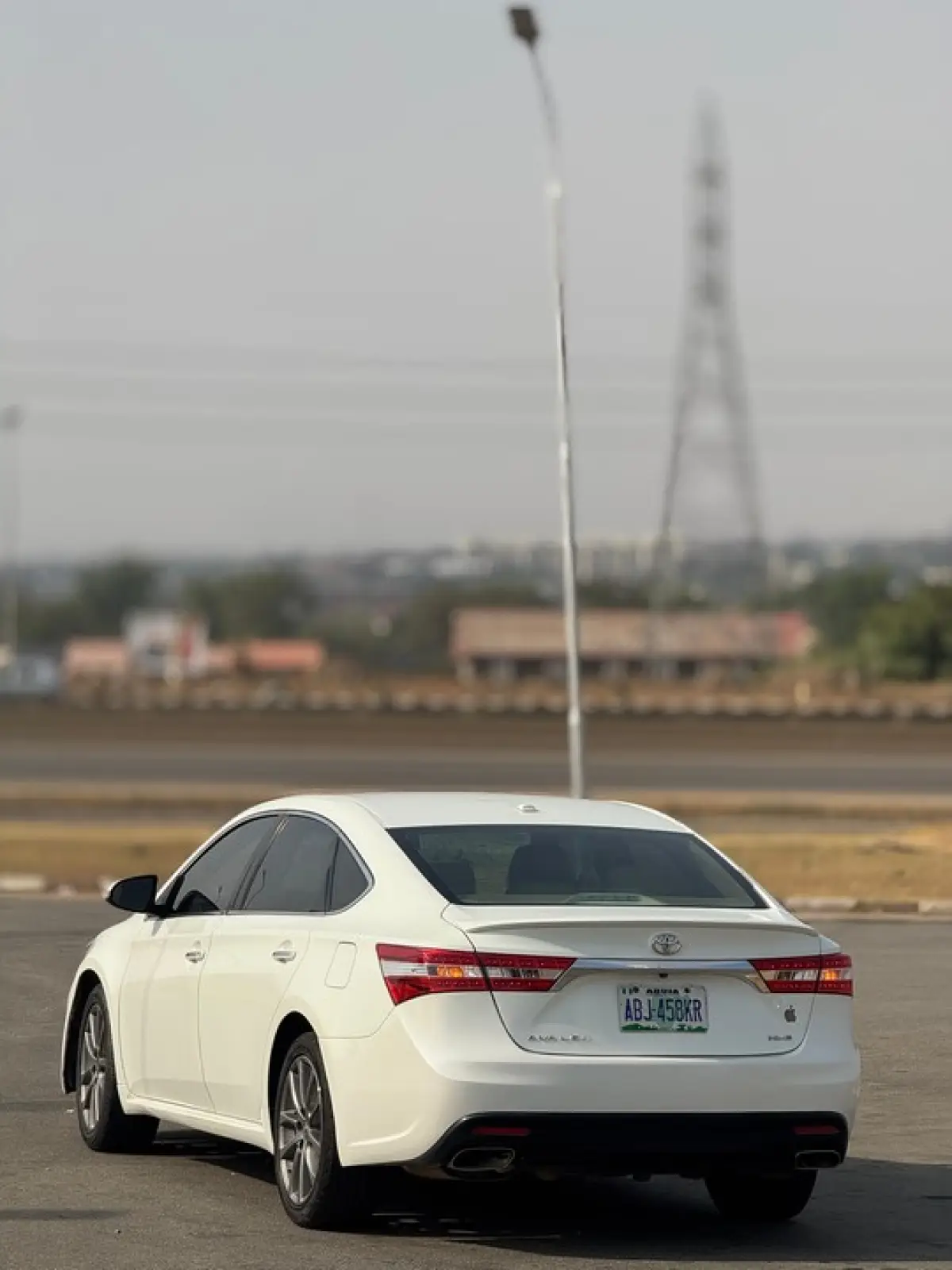 TOYOTA AVALON Sharp Naija Used - Image 4