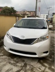 Toyota Sienna 2014 (tokunbo)