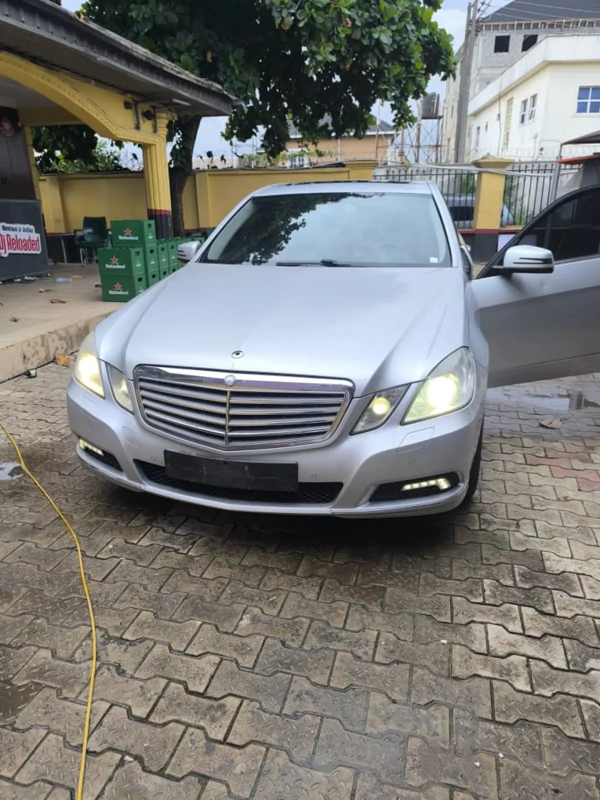 TOKS MERCEDES-BENZ E300 4MATIC 2011 MODEL - Image 1