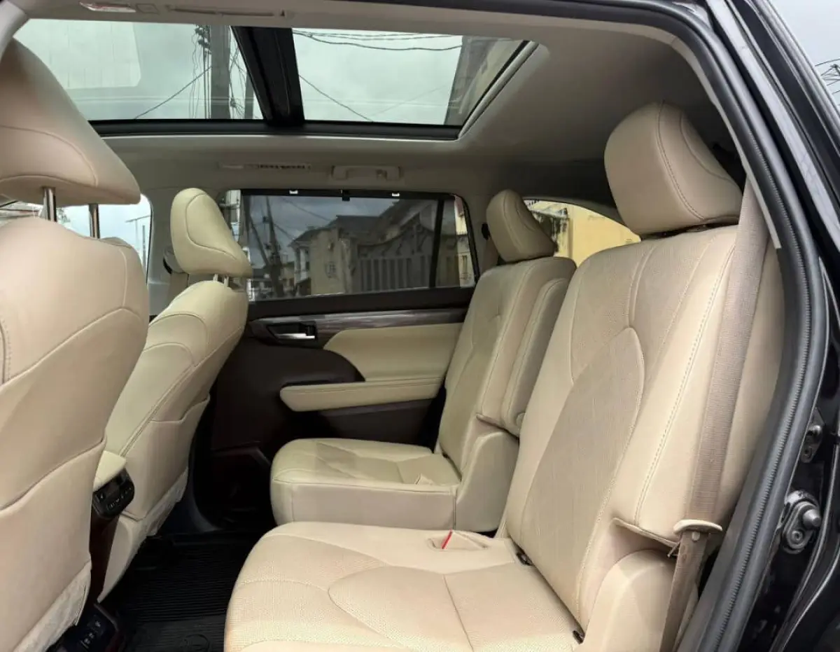 2021 Model Toyota Highlander - Image 3