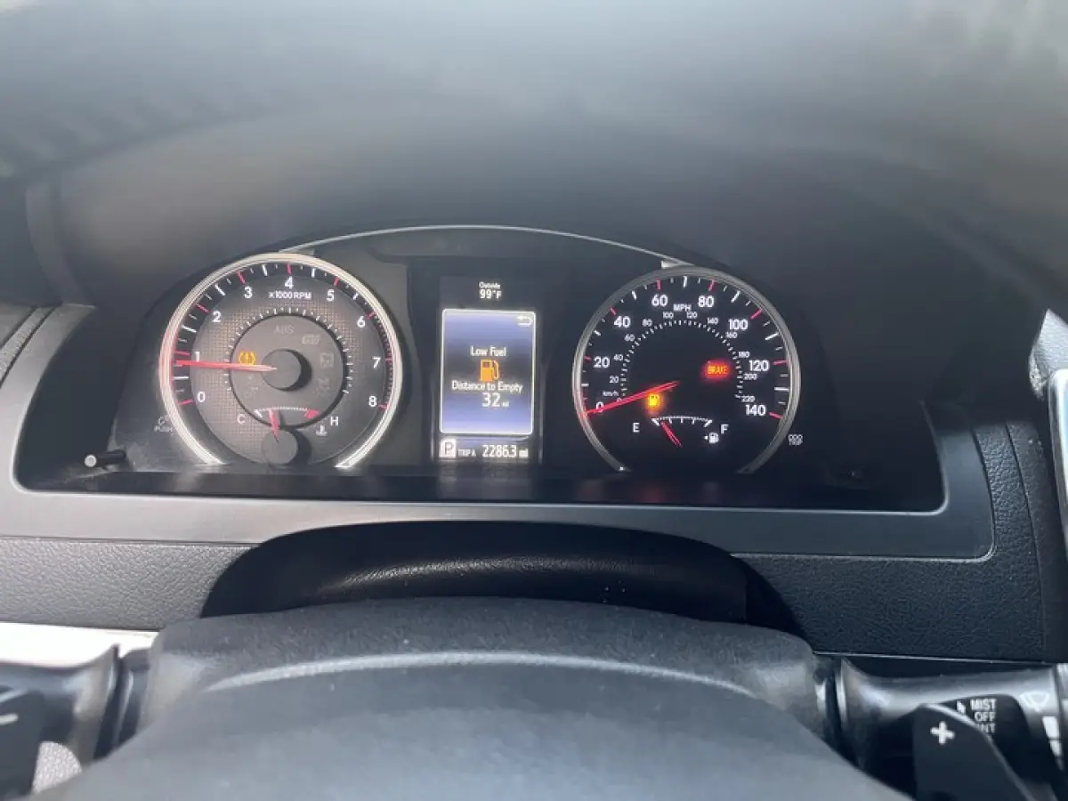 2015 Toyota Camry Sport Edition - Image 4