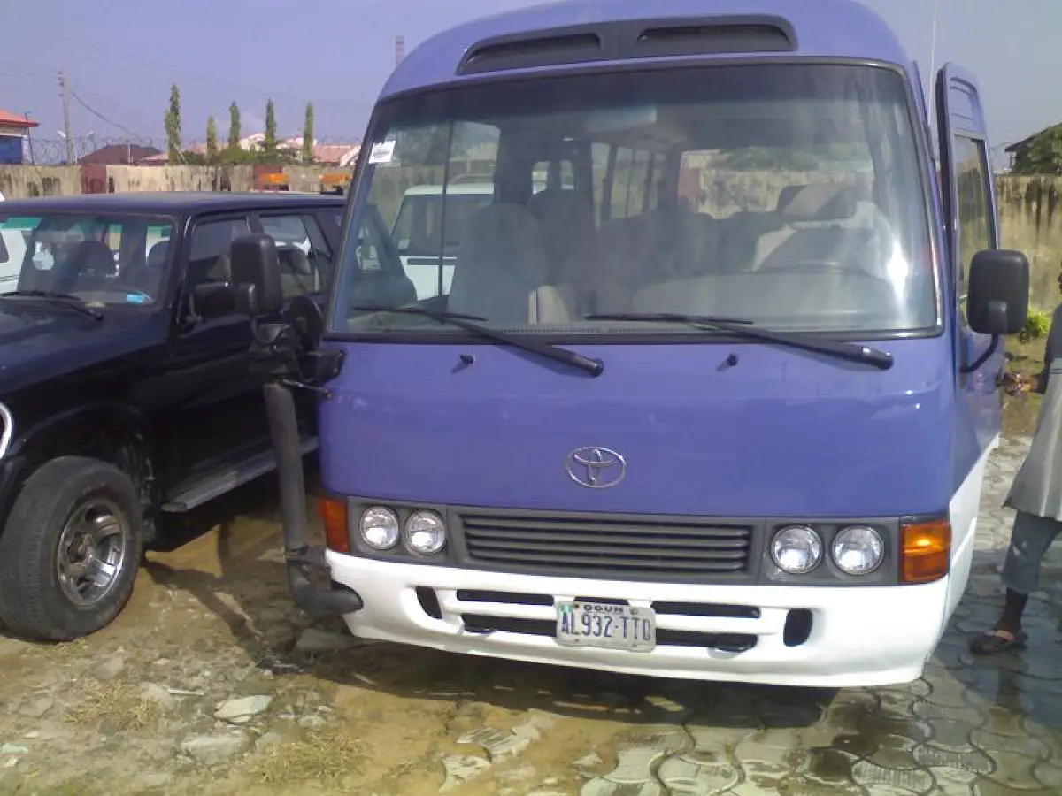 2014 coaster bus - Image 1