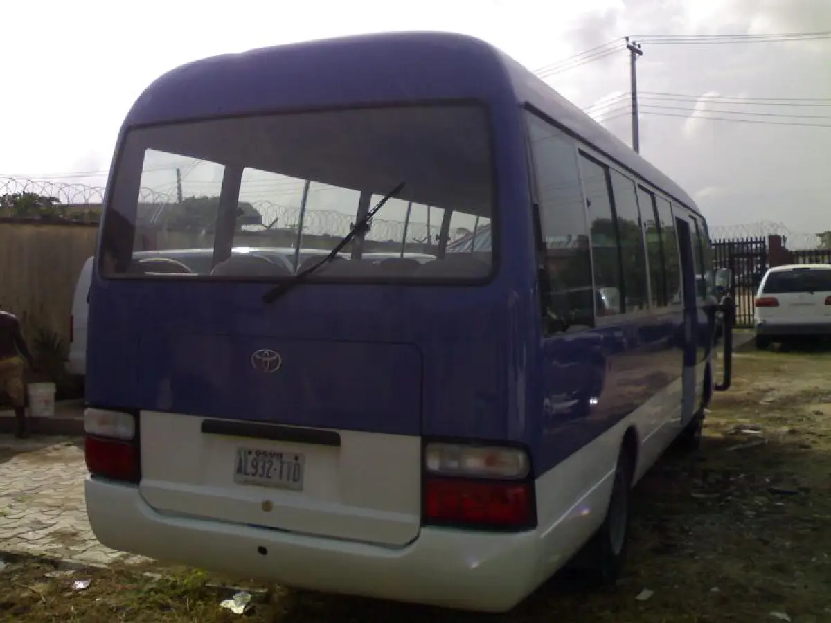 2014 coaster bus - Image 2