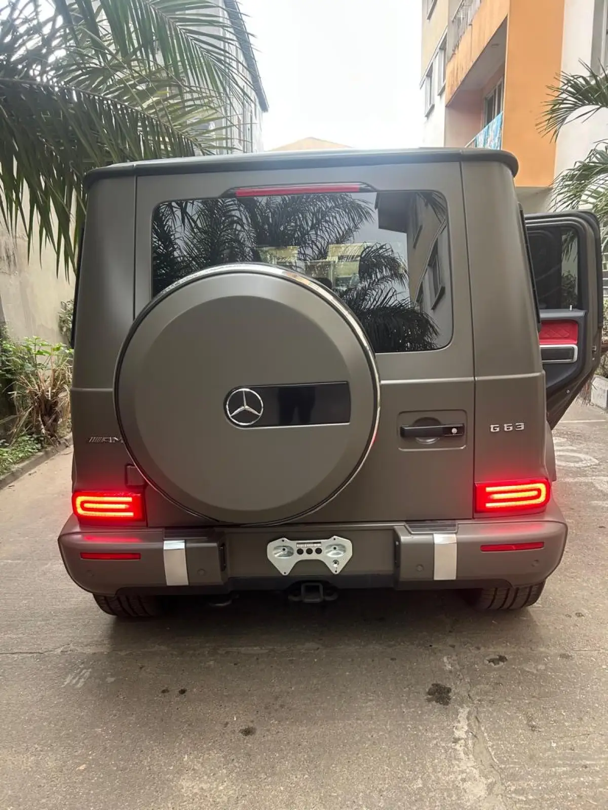 2023 Mercedes Benz G63 AMG - Image 11