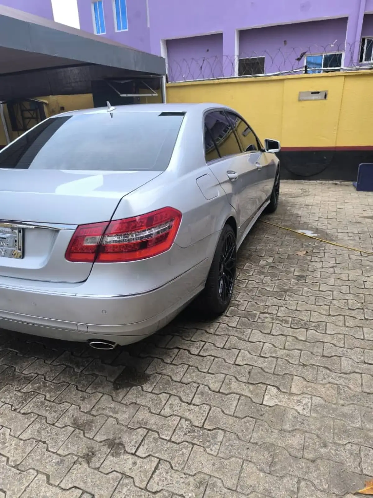 TOKS MERCEDES-BENZ E300 4MATIC 2011 MODEL - Image 10
