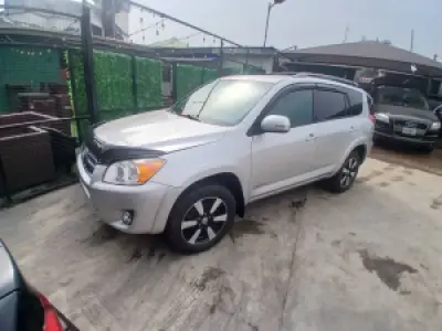 Toyota RAV4 2011