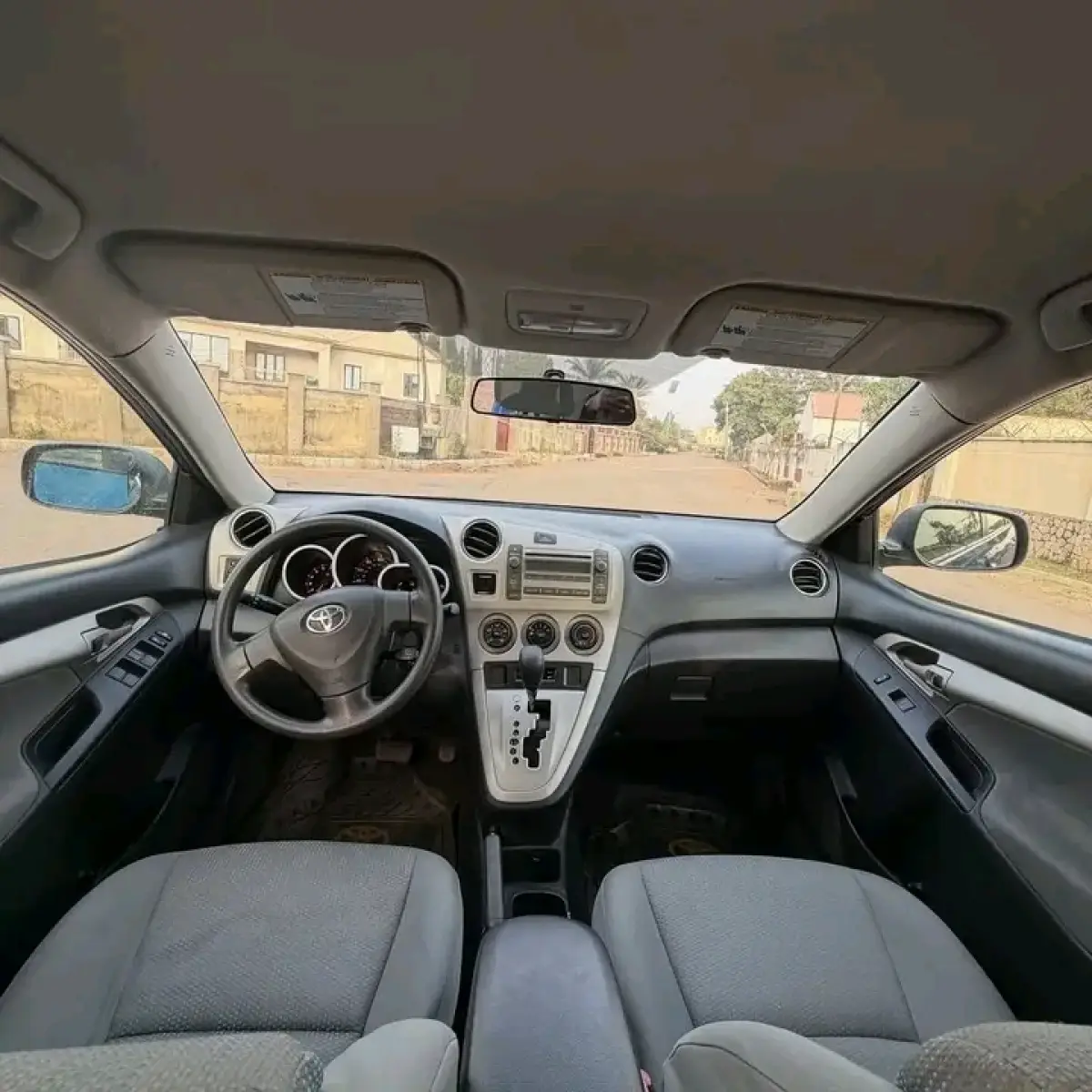 EXTREMELY CLEAN BELGIUM STANDARD TOYOTA MATRIX 2009 MODEL - Image 2