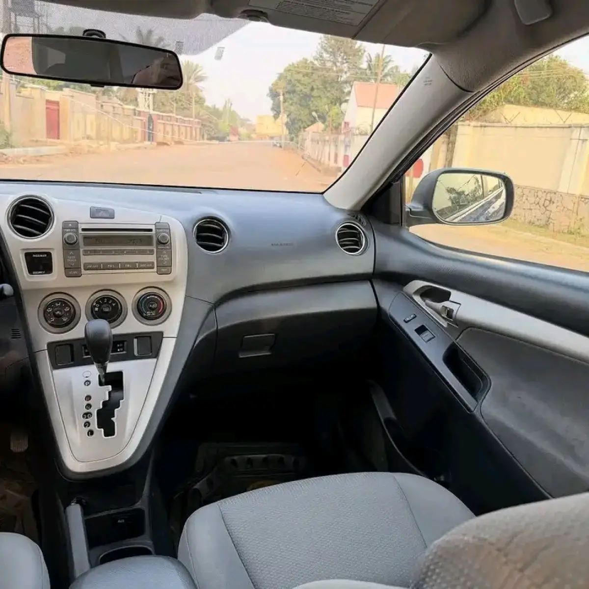 EXTREMELY CLEAN BELGIUM STANDARD TOYOTA MATRIX 2009 MODEL - Image 3